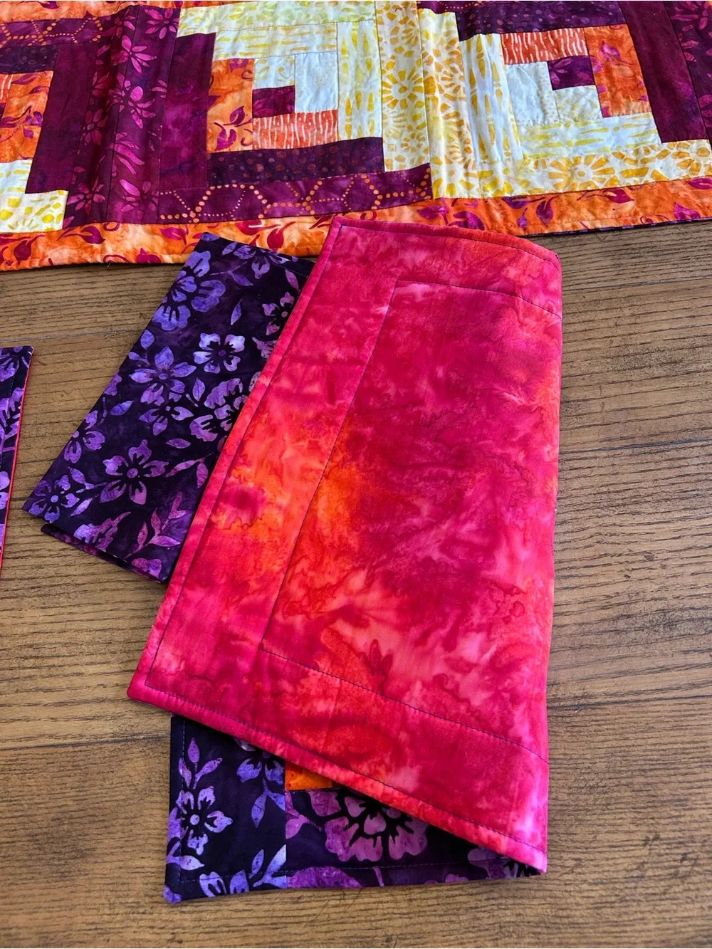 Handmade Table Runner Placemats Napkins Log Cabin Quilted Batik Fabric X 4
